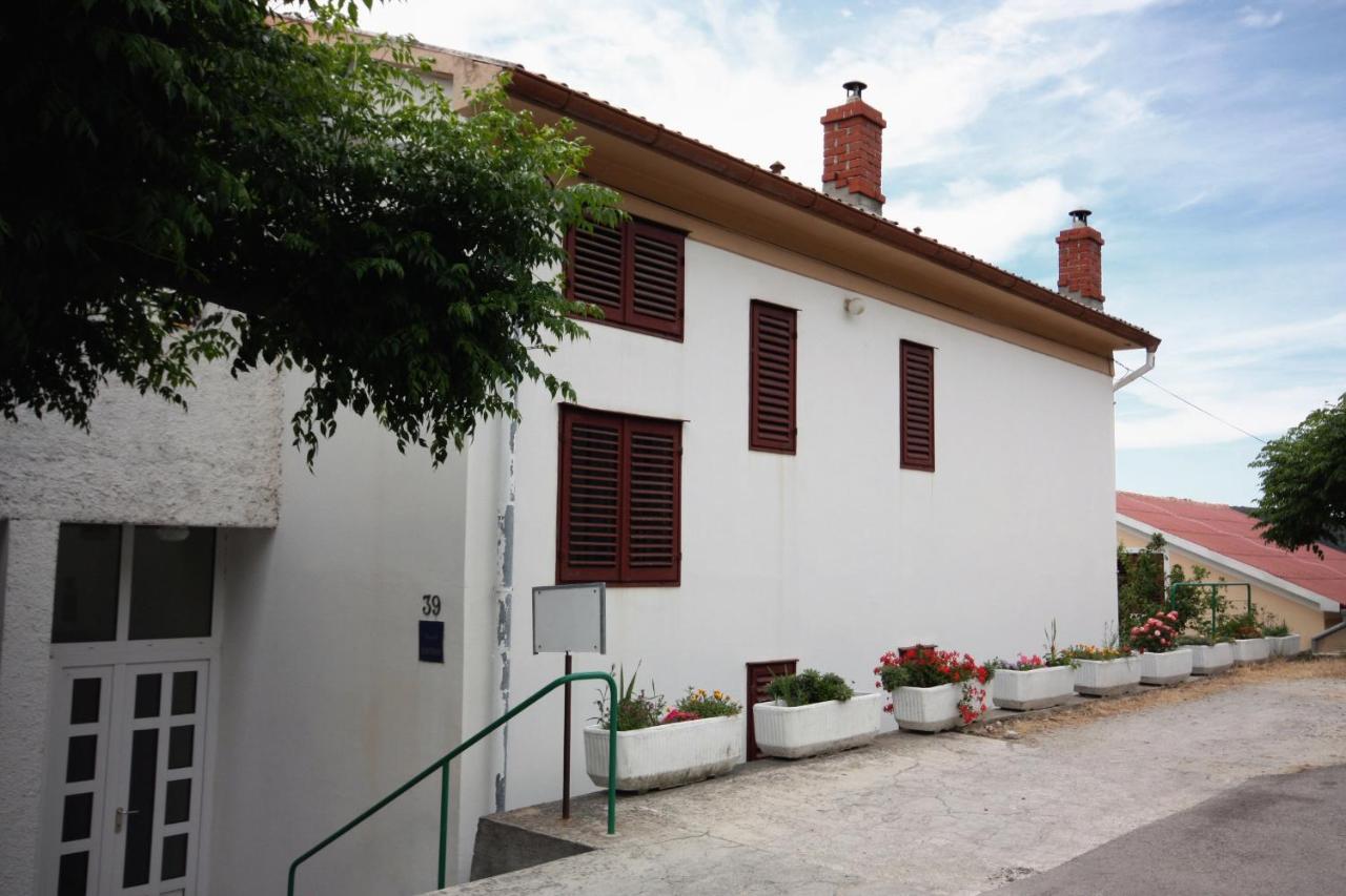 Apartments With A Parking Space Kampor, Rab - 4984 Exteriér fotografie