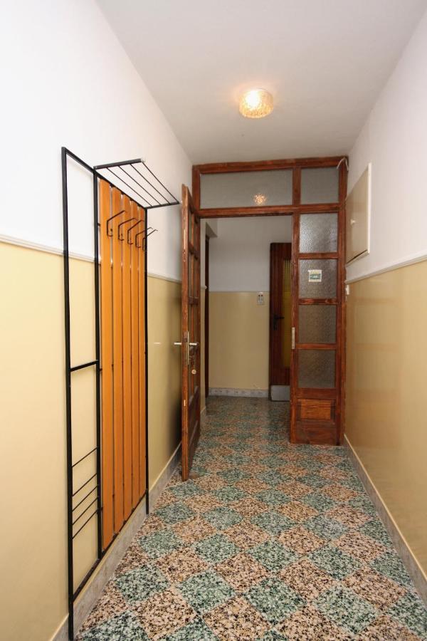 Apartments With A Parking Space Kampor, Rab - 4984 Exteriér fotografie